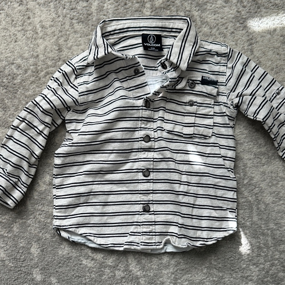 Volcom Black and White Striped Button Down Shirt - 24m